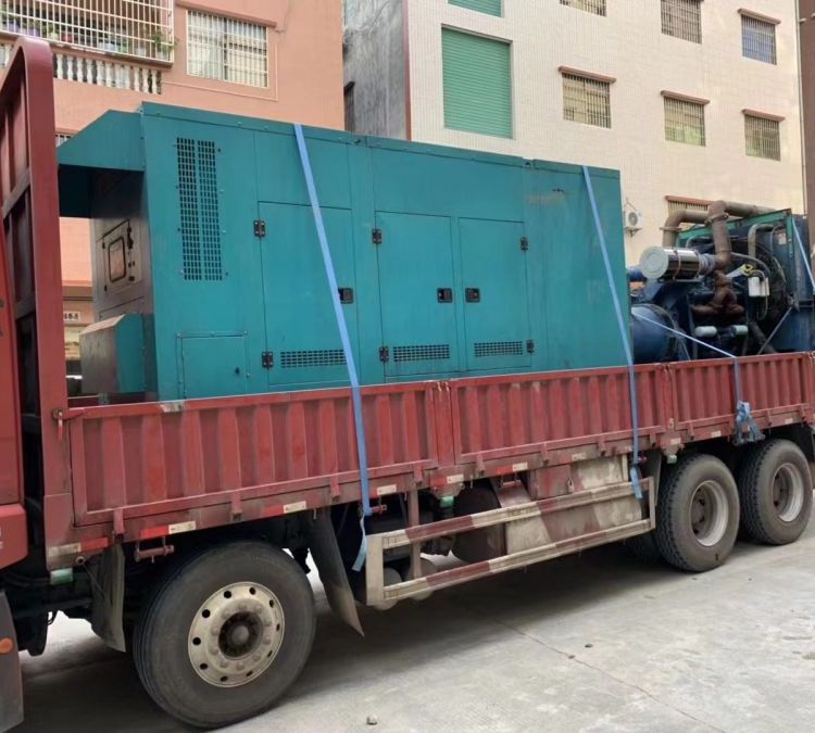 梅里斯达斡尔族如何在不同负载率下确保 400KW 柴油发电机组的正常运行？