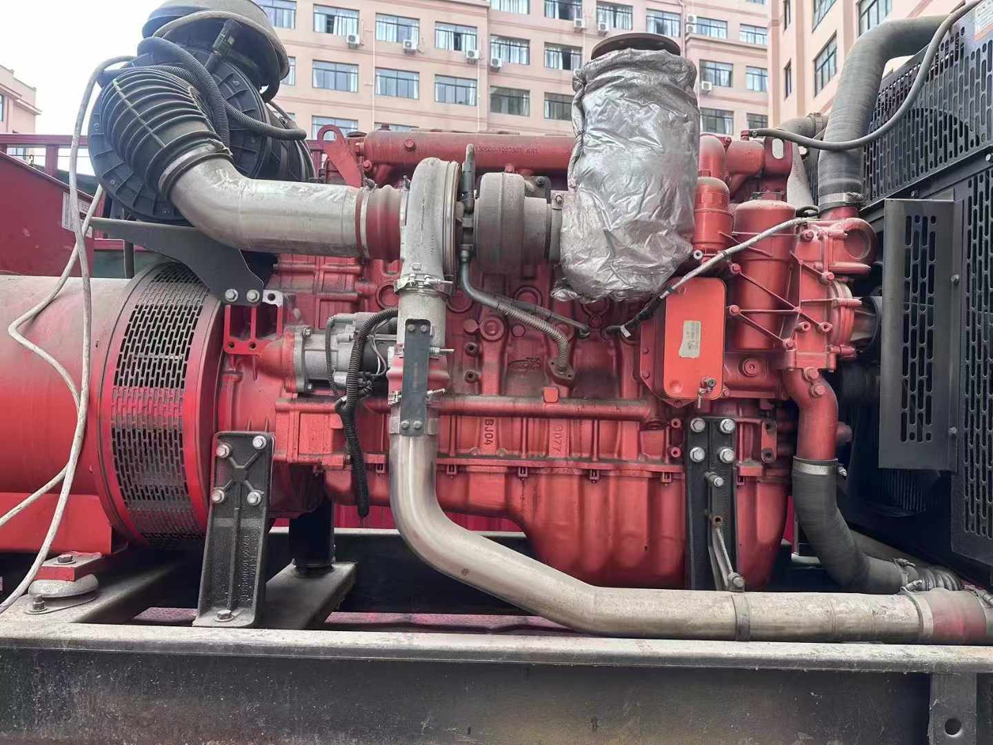 梅里斯达斡尔族如何选择适合 600kW 柴油发电机组的过载保护器?